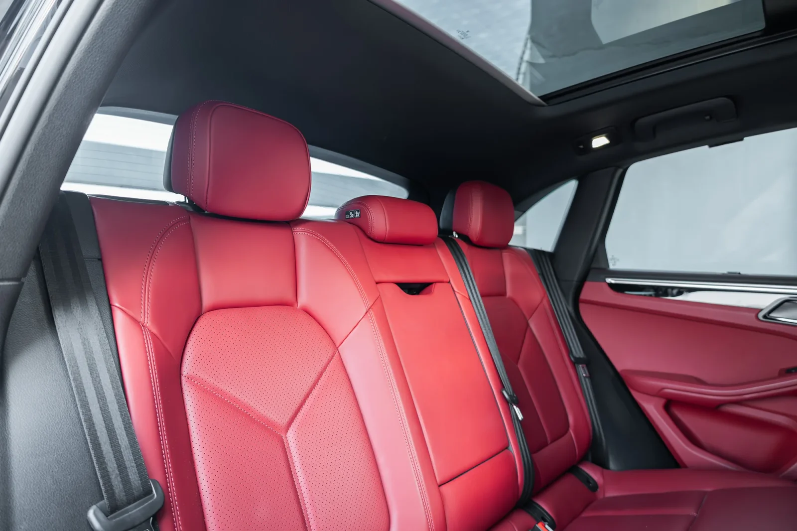 Аренда Porsche Macan  Черный 2023 в Дубае - 11 