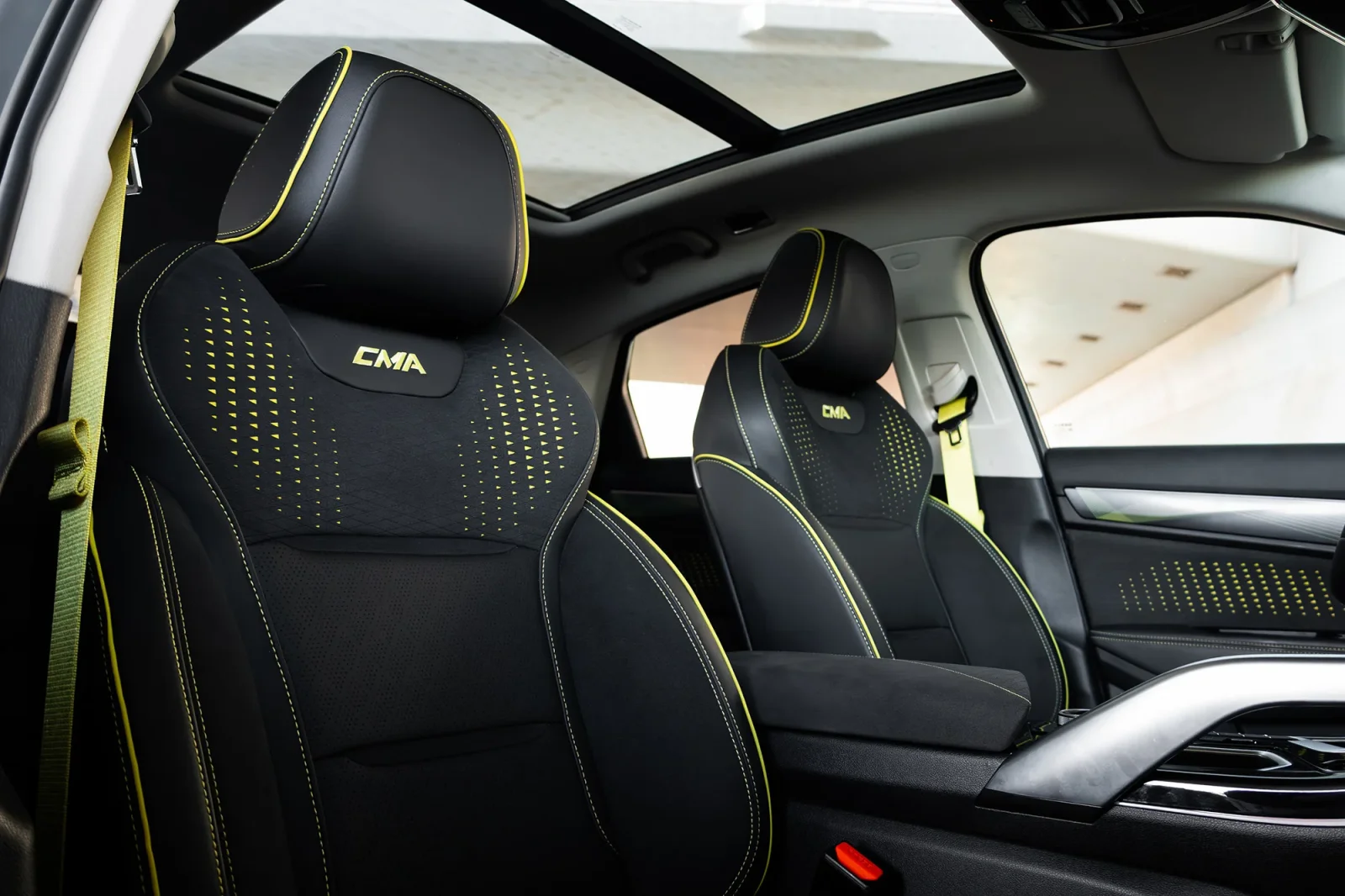 Loyer Geely Tugella GF Gris 2024 en Dubai - 4 