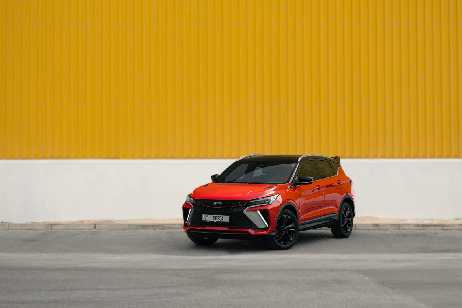 Affitto Geely Coolray GF Rosso 2024 in Dubai - 2 