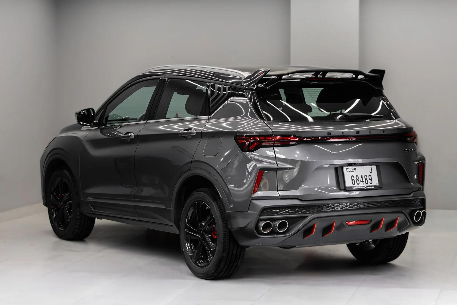 Affitto Geely Coolray GF Grigio 2024 in Dubai - 4 