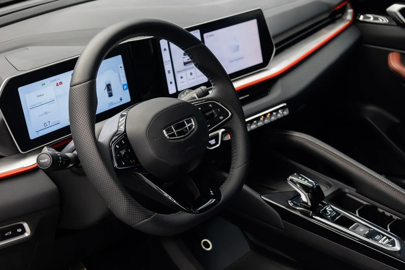 Affitto Geely Coolray GF Grigio 2024 in Dubai - 3 