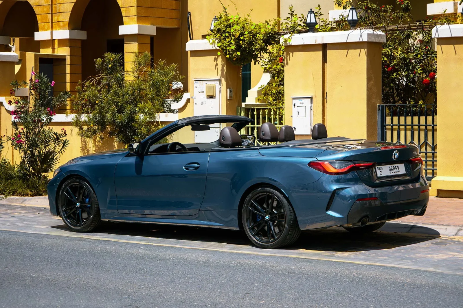 Miete BMW 4-Series 430 Blau 2023 in der Dubai - 8 