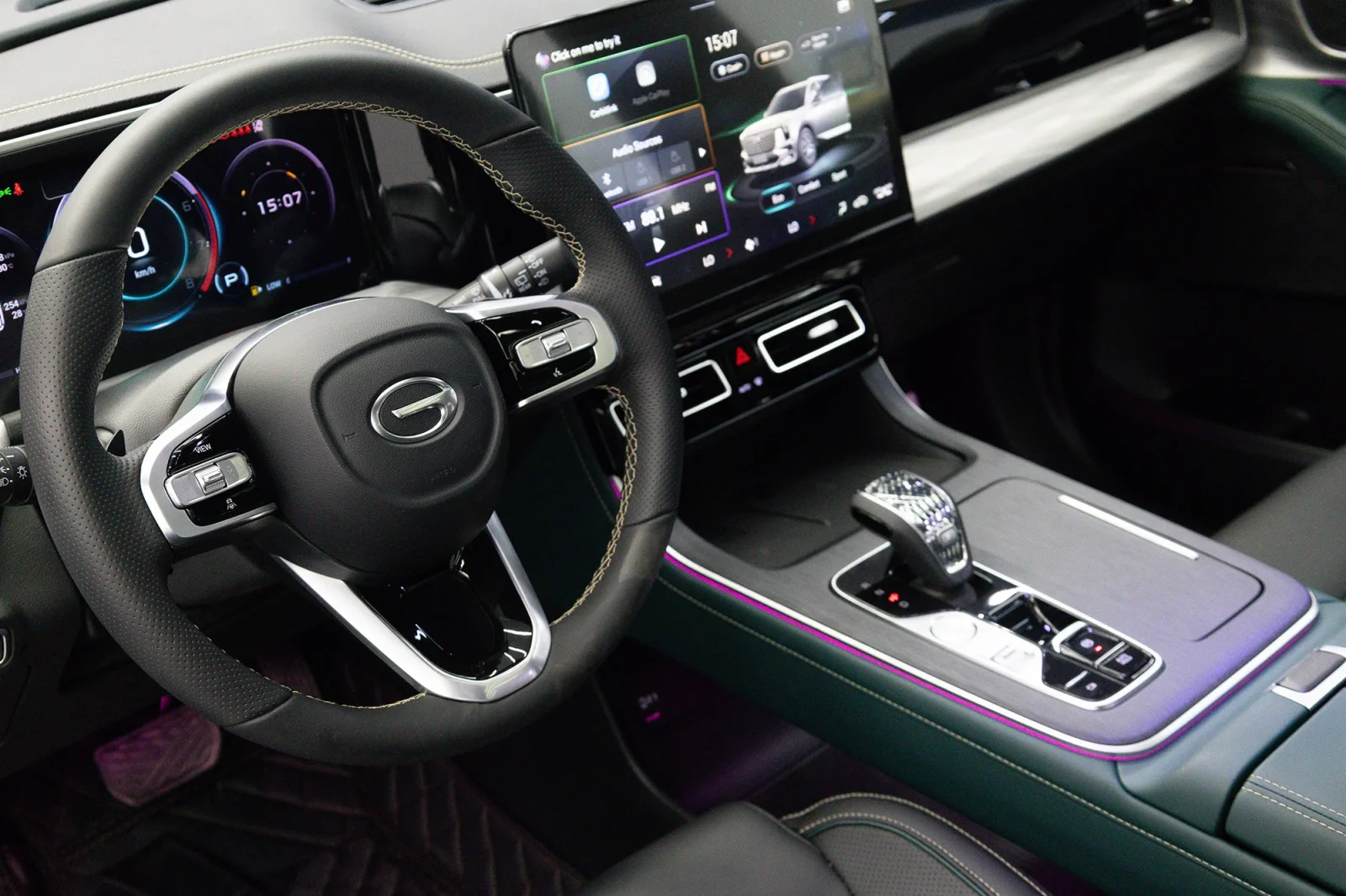 Huren GAC GS8  Groente 2024 in Dubai - 3 