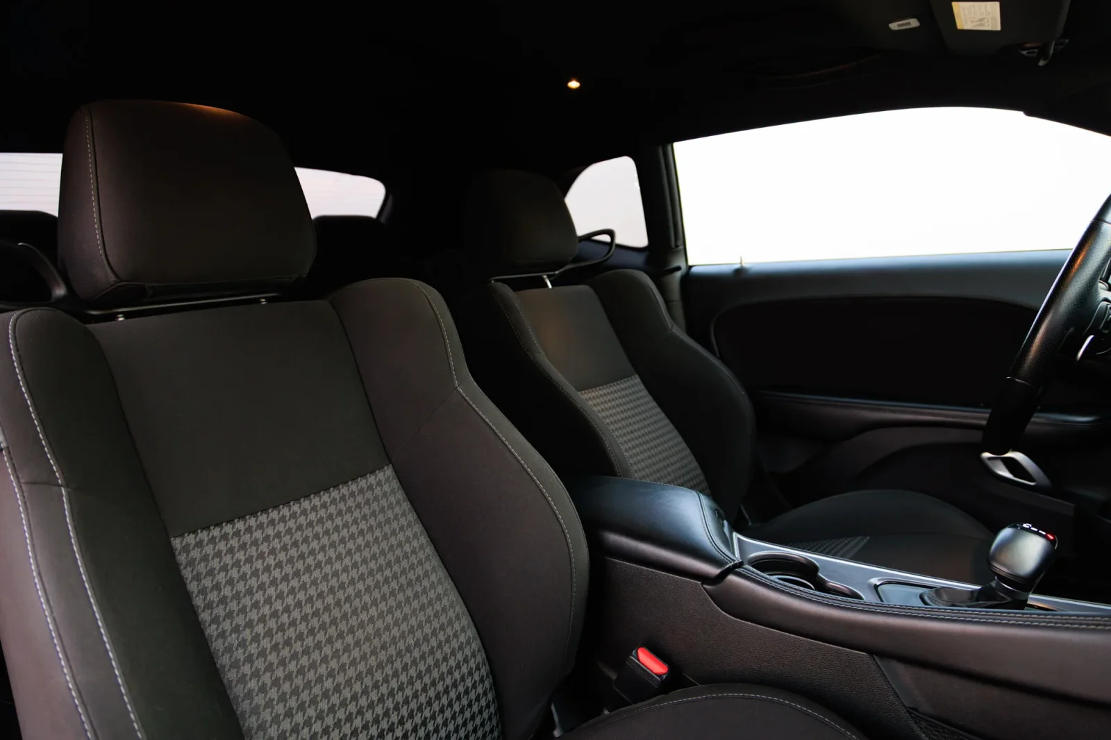 Rent Dodge Challenger R/T White 2022 in Dubai - 4 