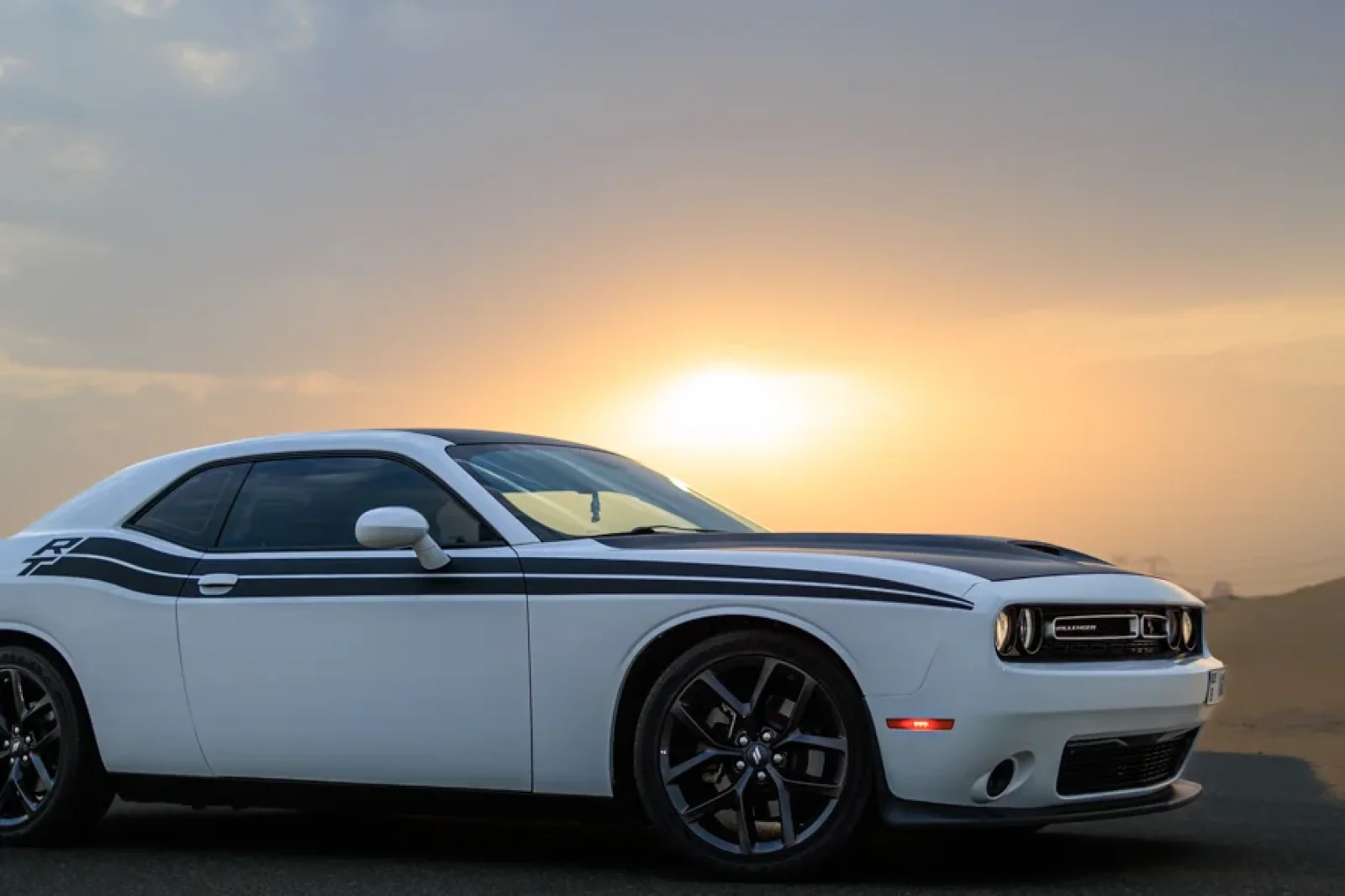 Rent Dodge Challenger R/T White 2022 in Dubai - 18 