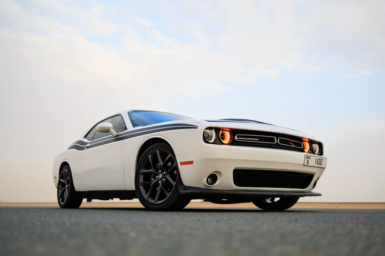 Rent Dodge Challenger R/T White 2022 in Dubai - 9 