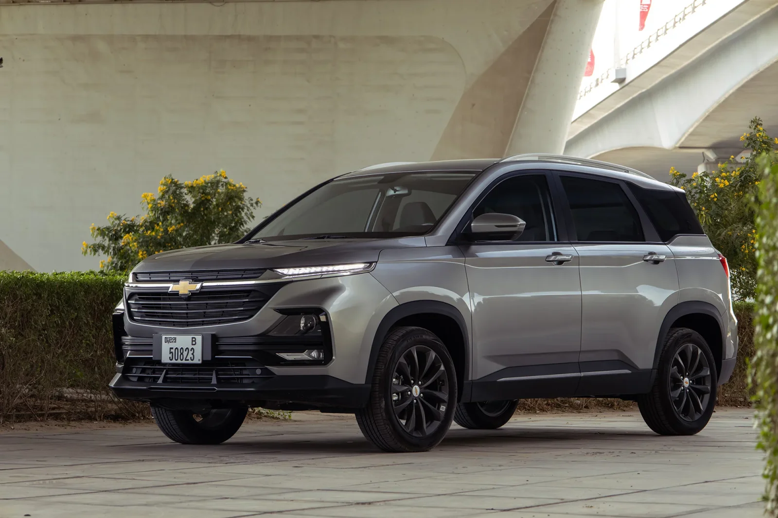 Loyer Chevrolet Captiva  Argent 2026 en Dubai - 2 