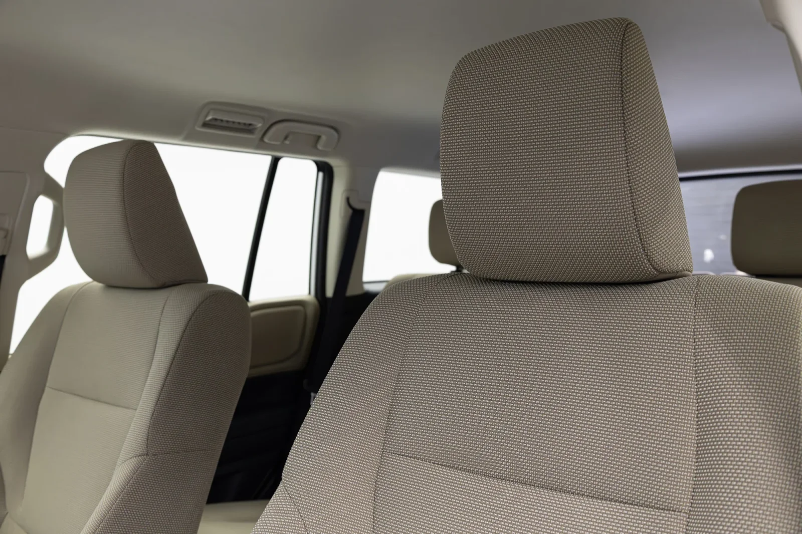 Affitto Toyota Land Cruiser Prado 250 Bianco 2025 in Dubai - 3 