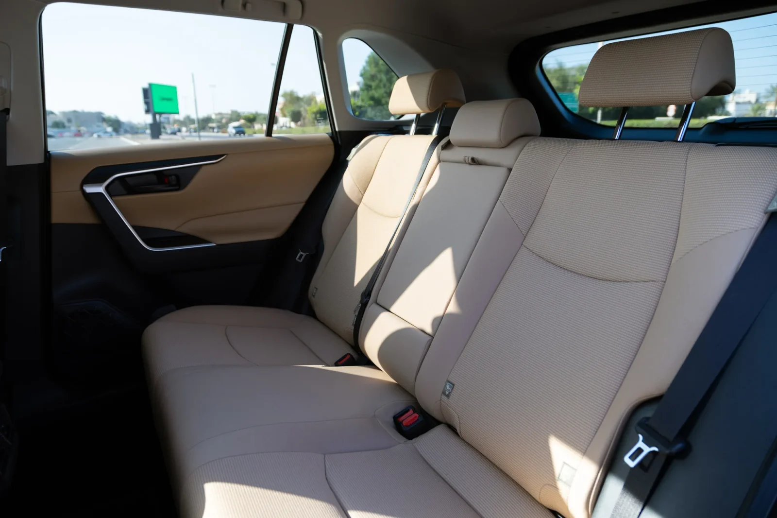 Аренда Toyota RAV4  Черный 2025 в Дубае - 10 