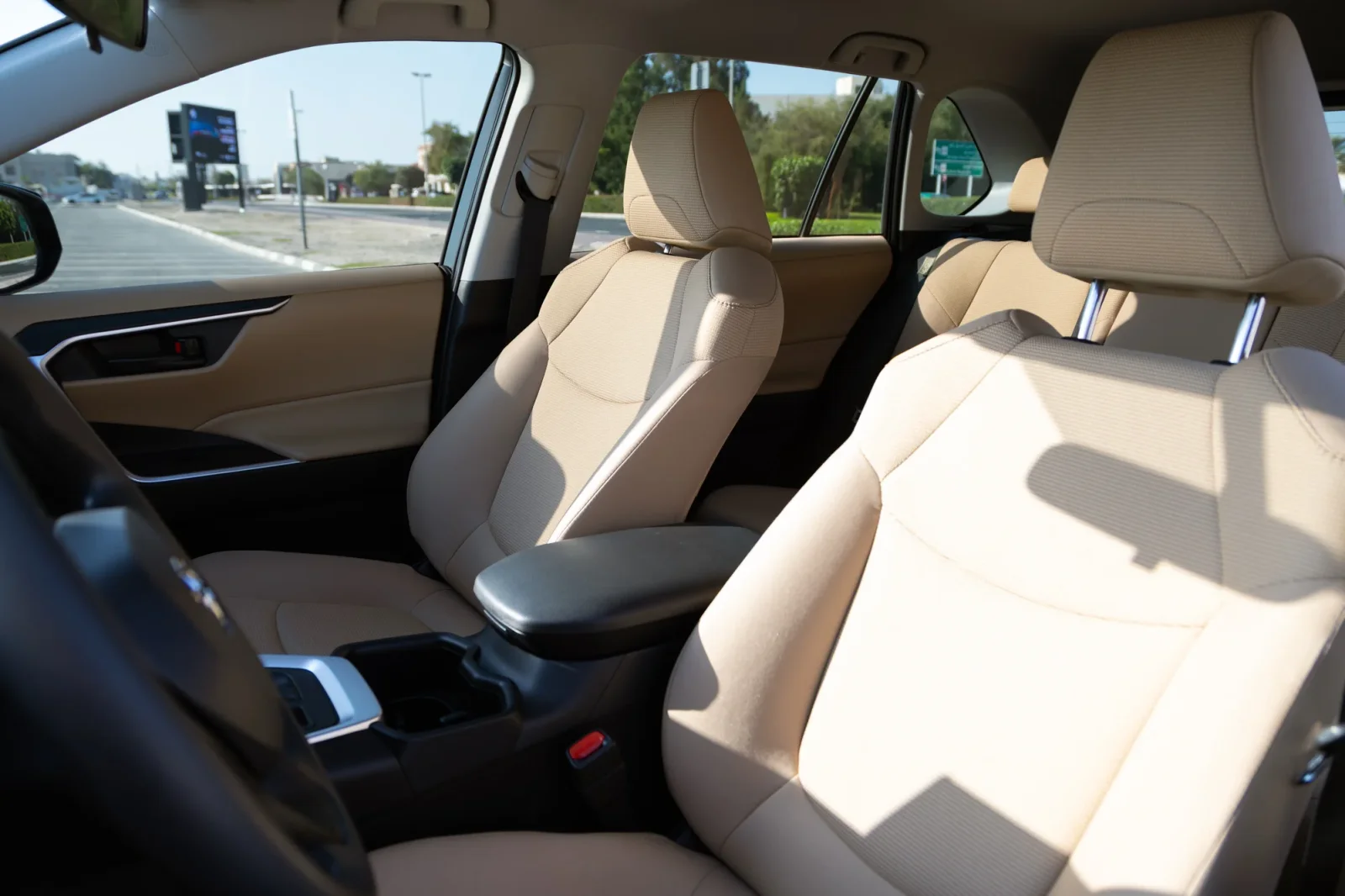 Аренда Toyota RAV4  Черный 2025 в Дубае - 5 