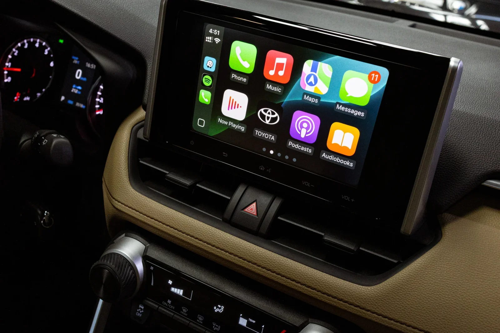 Аренда Toyota RAV4  Черный 2025 в Дубае - 4 