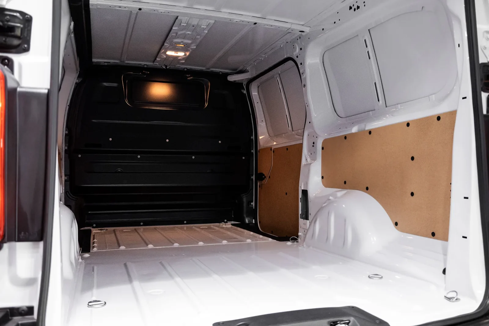 Rent Citroen Jumpy  White 2025 in Dubai - 5 