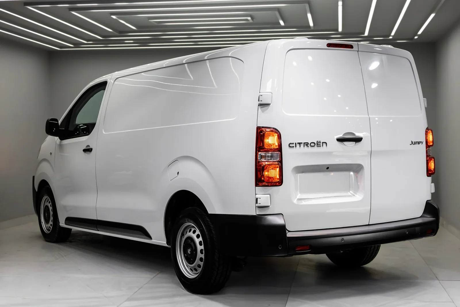 Rent Citroen Jumpy  White 2025 in Dubai - 6 