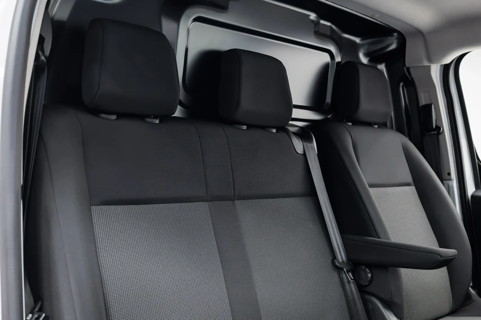 Rent Citroen Jumpy  White 2025 in Dubai - 3 