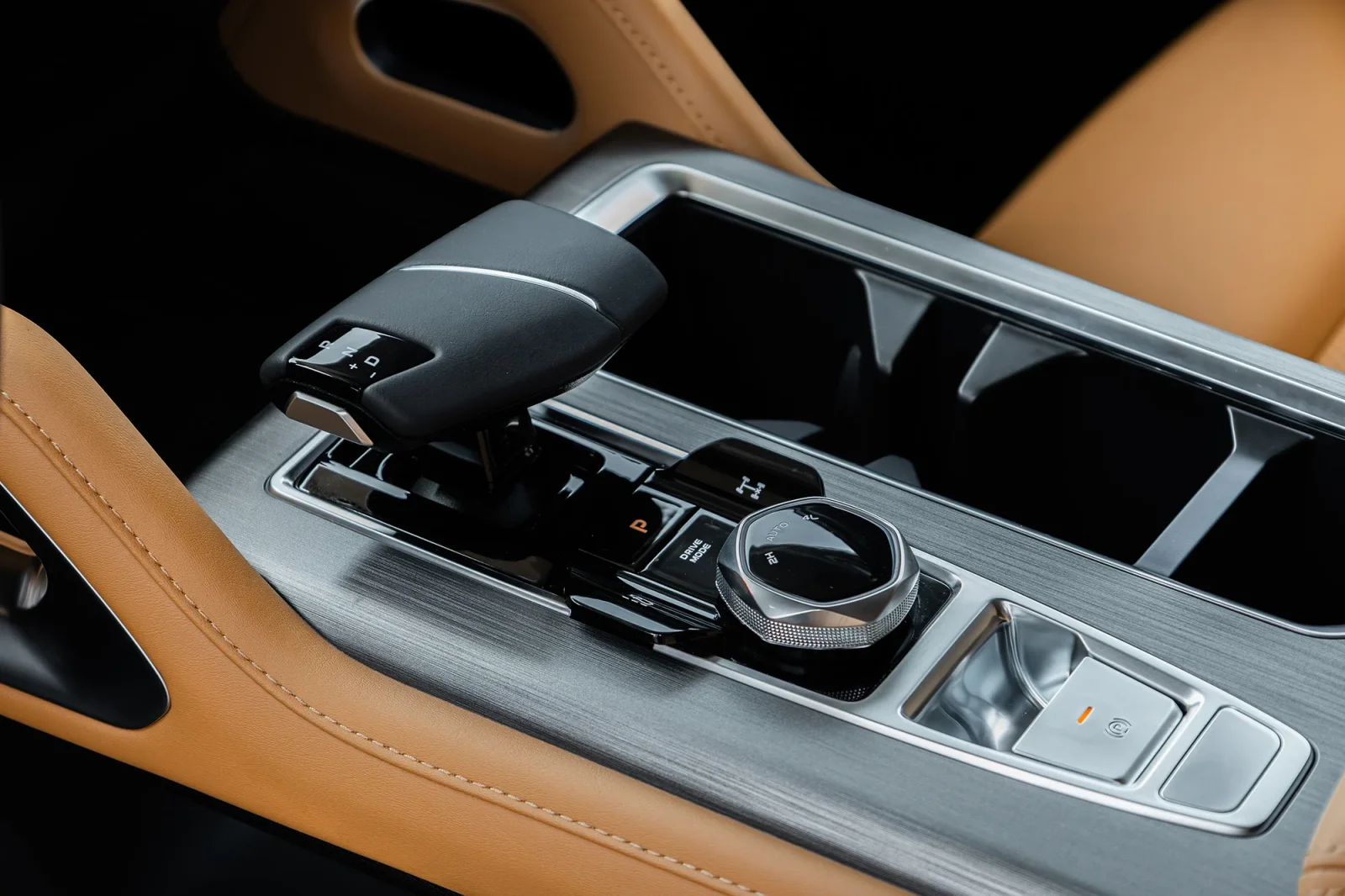 Rent Changan Hunter RV Gold 2025 in Dubai - 9 