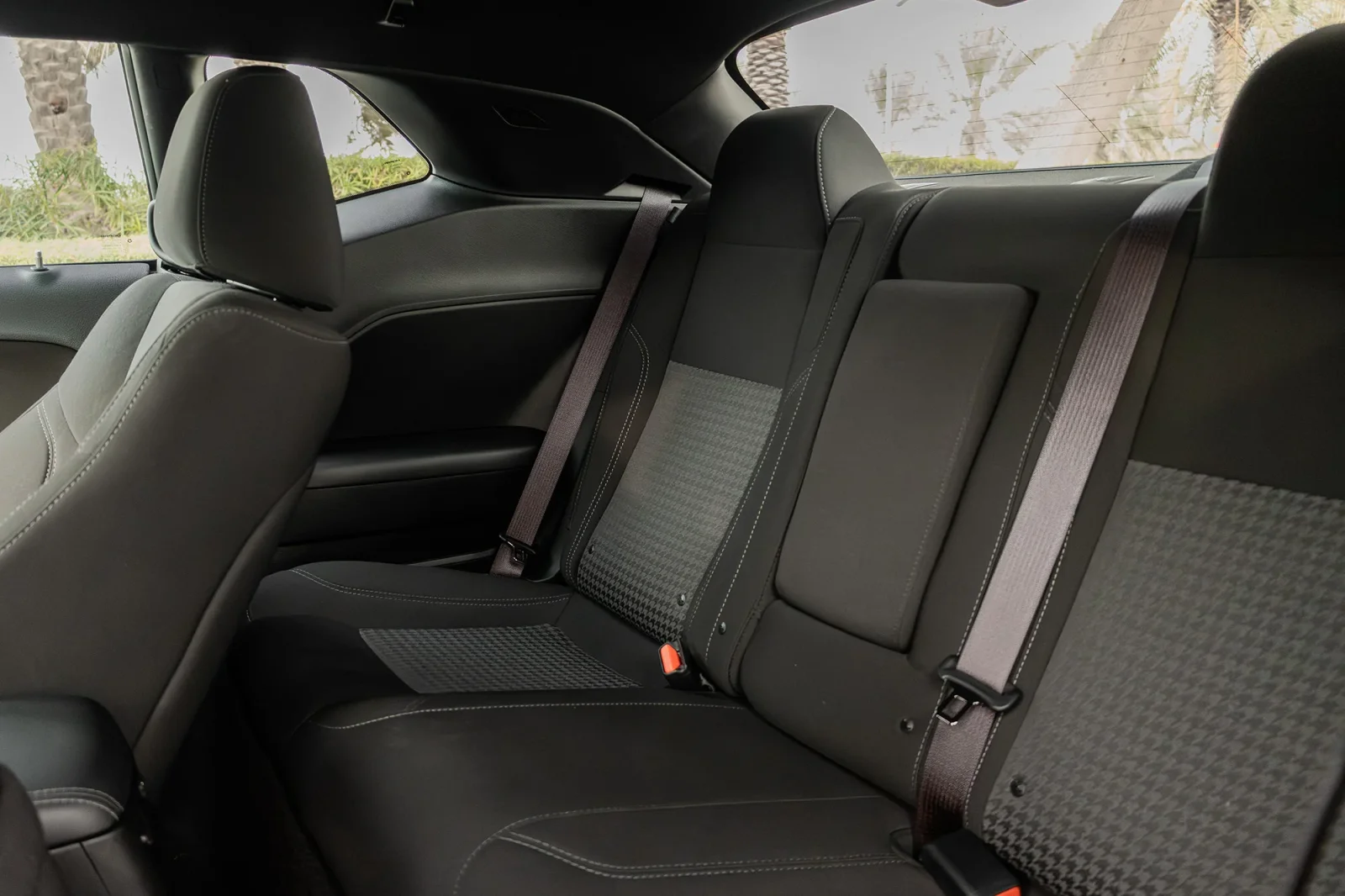 Miete Dodge Challenger  Rot 2023 in der Dubai - 5 