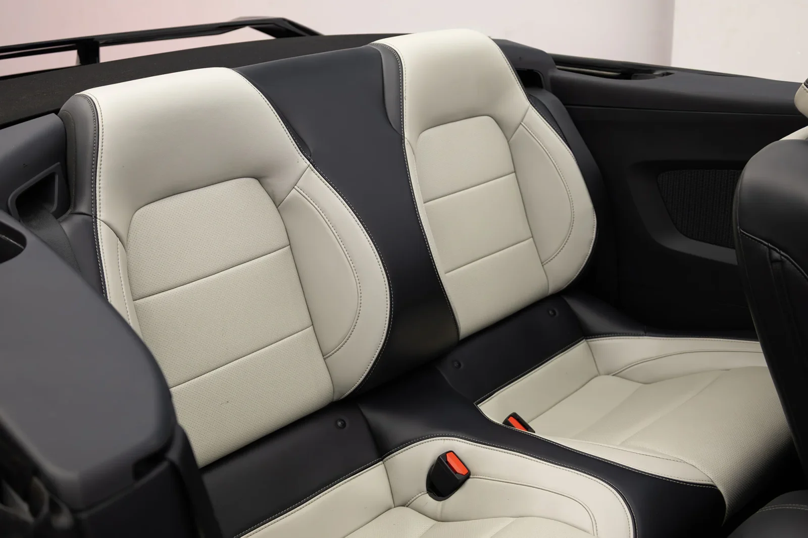 Rent Ford Mustang  White 2024 in Dubai - 4 