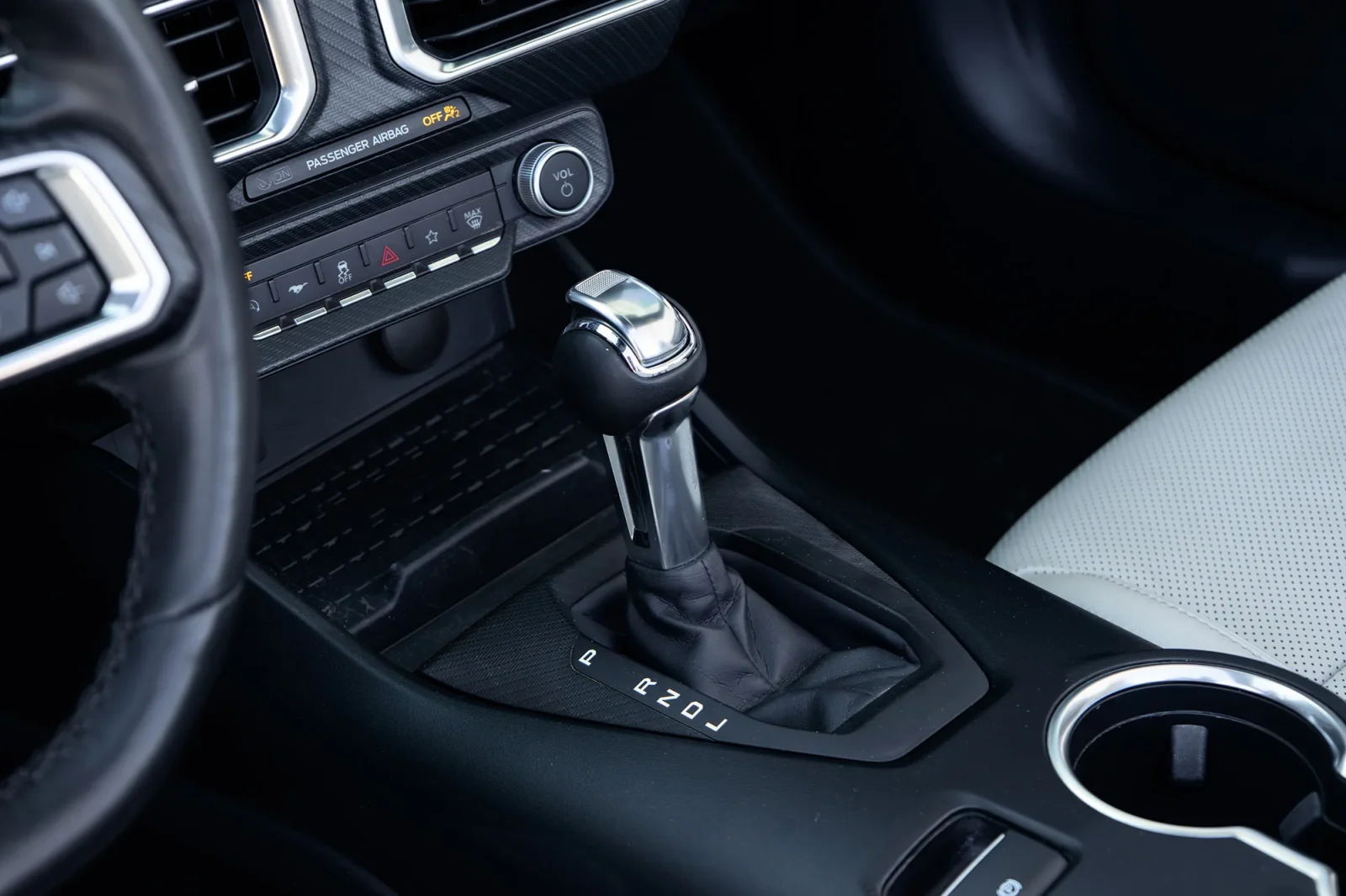 Аренда Ford Mustang  Белый 2024 в Дубае - 14 