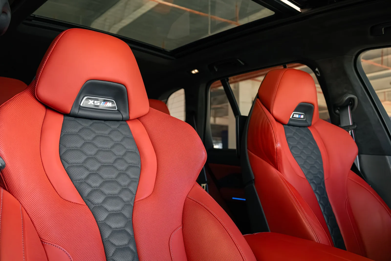 Аренда BMW X5 M Competition Синий 2022 в Дубае - 8 