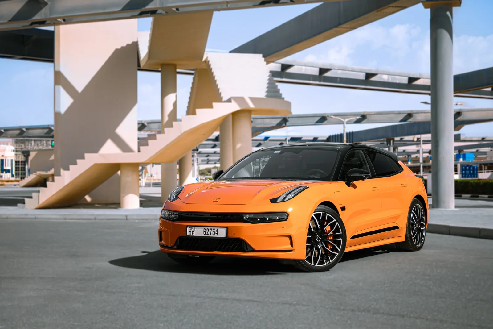 Huren Zeekr 1  Oranje 2023 in Dubai