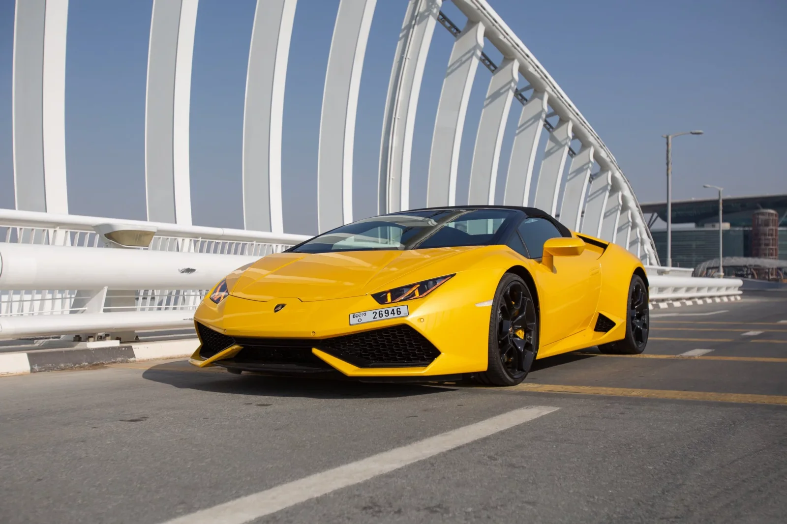 Affitto Lamborghini Huracan Spyder Giallo 2021 in Dubai