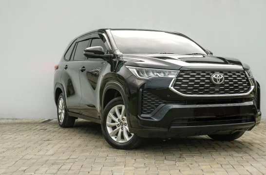 Toyota Innova Black 2022