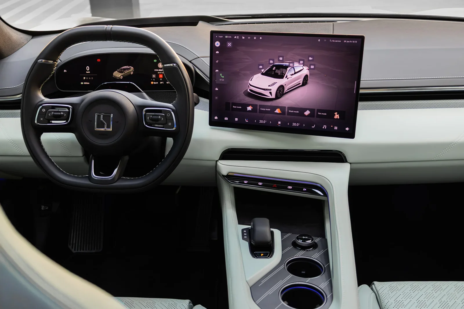 Affitto Zeekr 1  Verde 2024 in Dubai - 5 