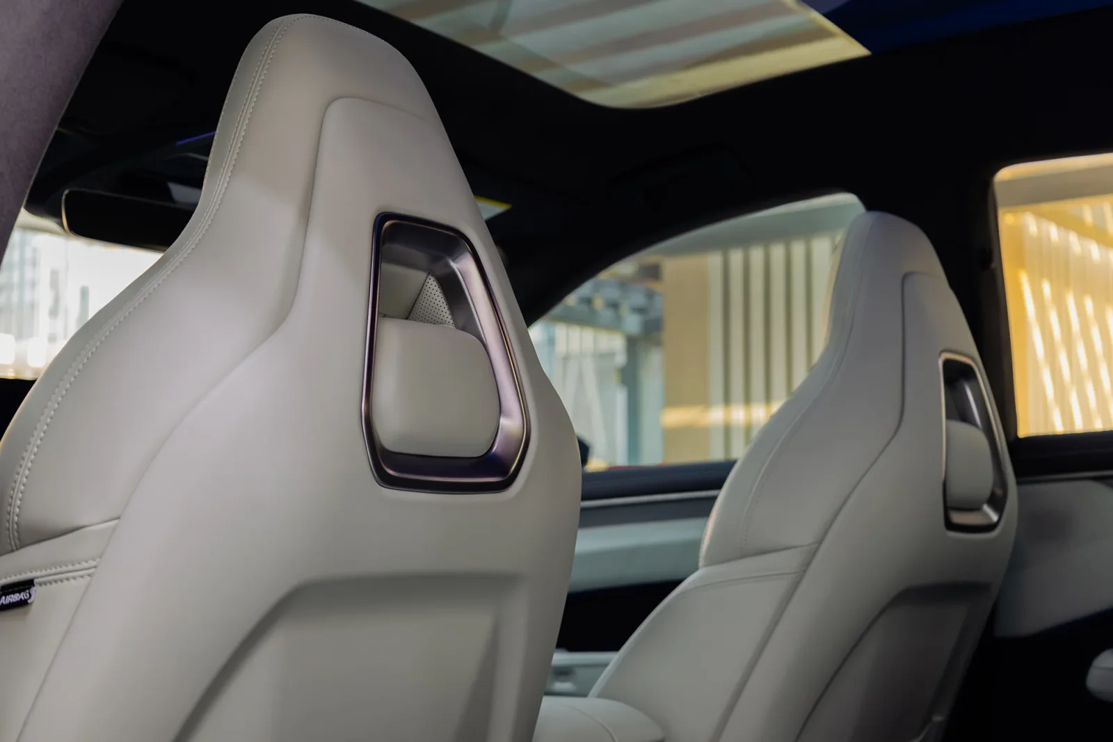 Affitto Zeekr 1  Verde 2024 in Dubai - 4 