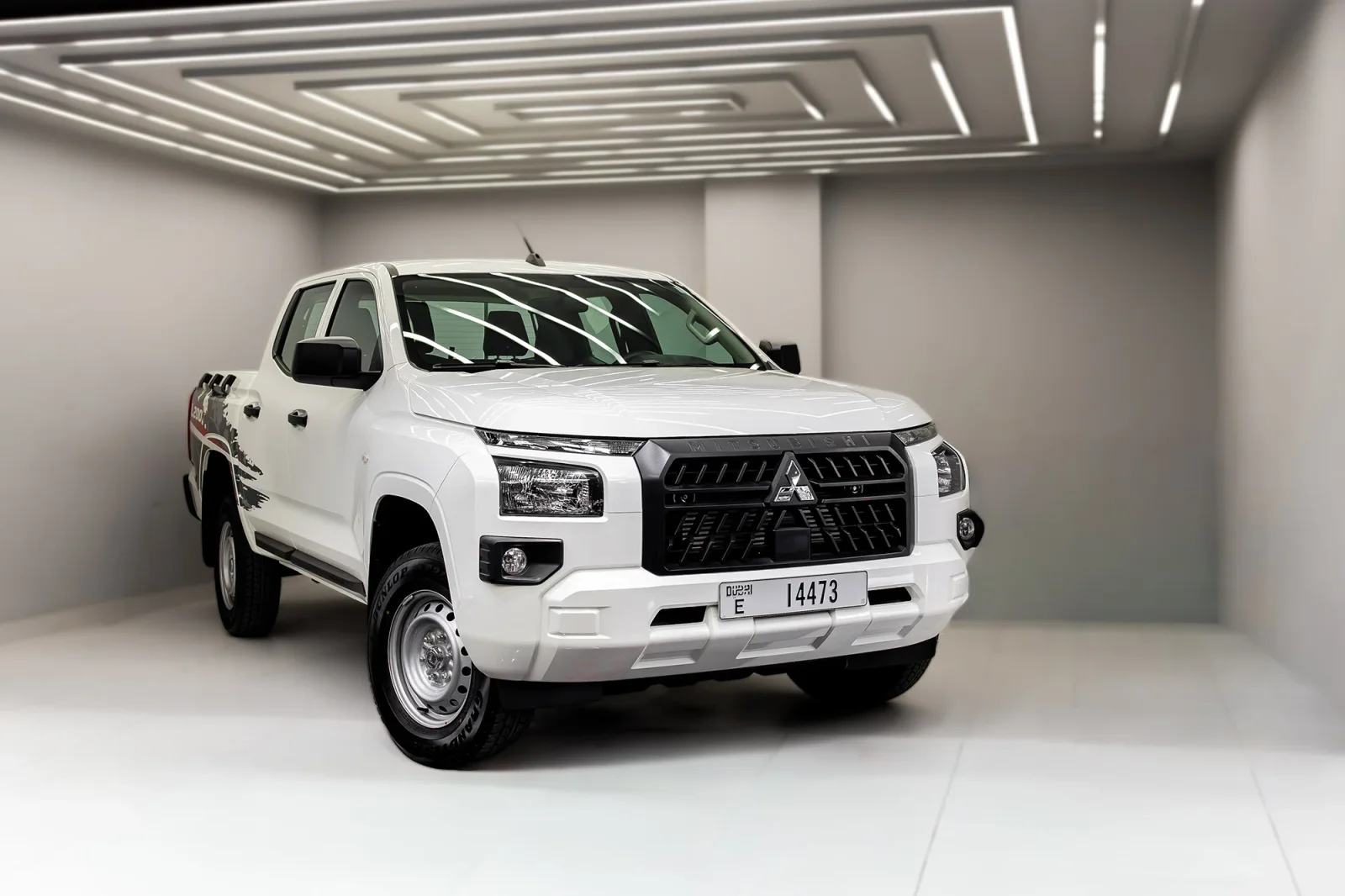 Huren Mitsubishi L200 Double Cap Wit 2026 in Dubai