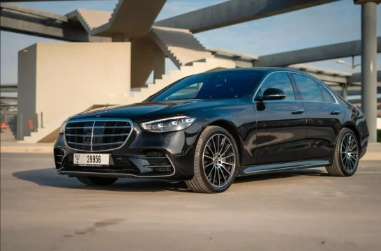 Mercedes-Benz S-Class S500 Schwarz 2022