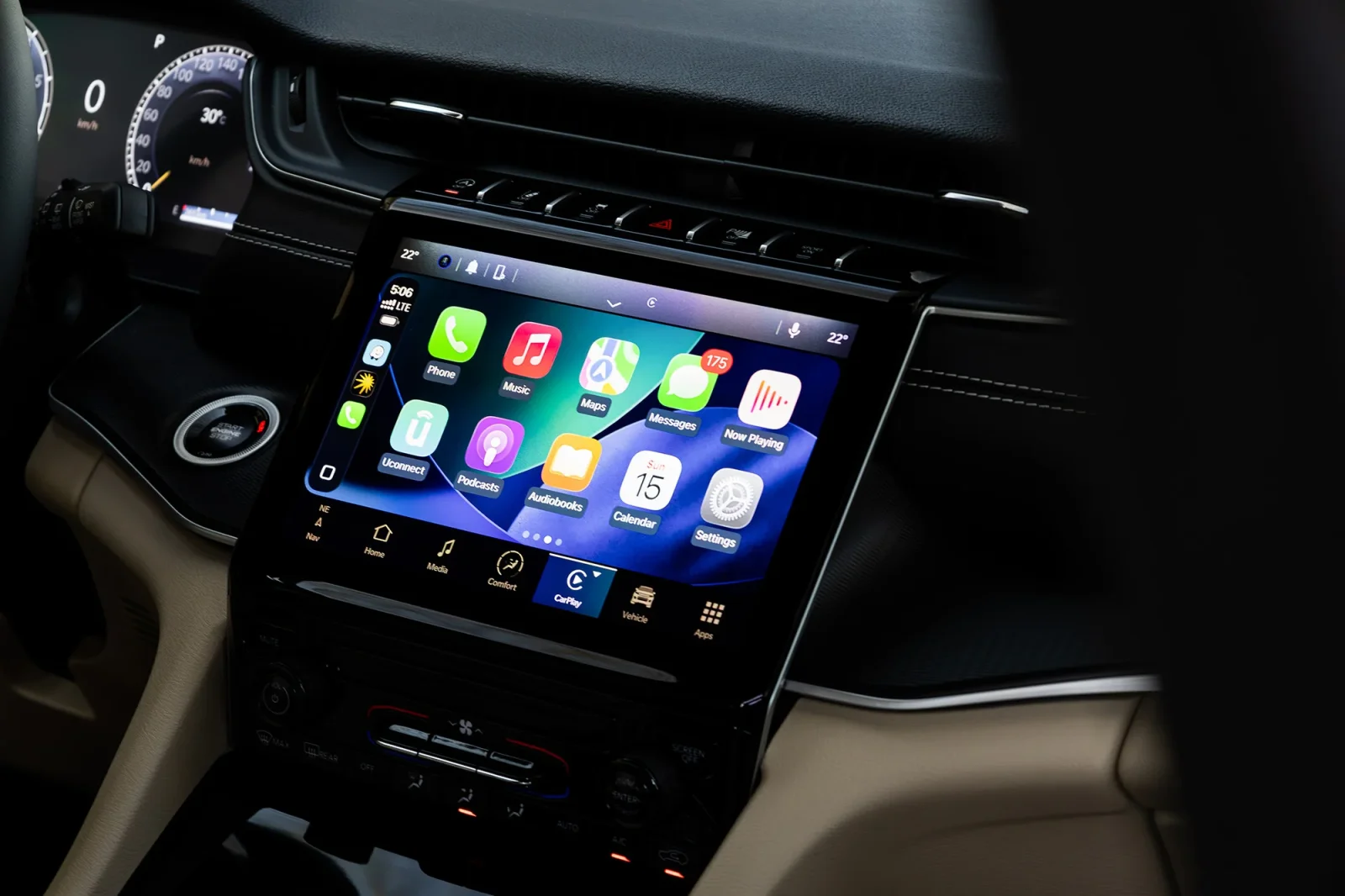 Affitto Jeep Grand Cherokee  Grigio 2025 in Dubai - 5 