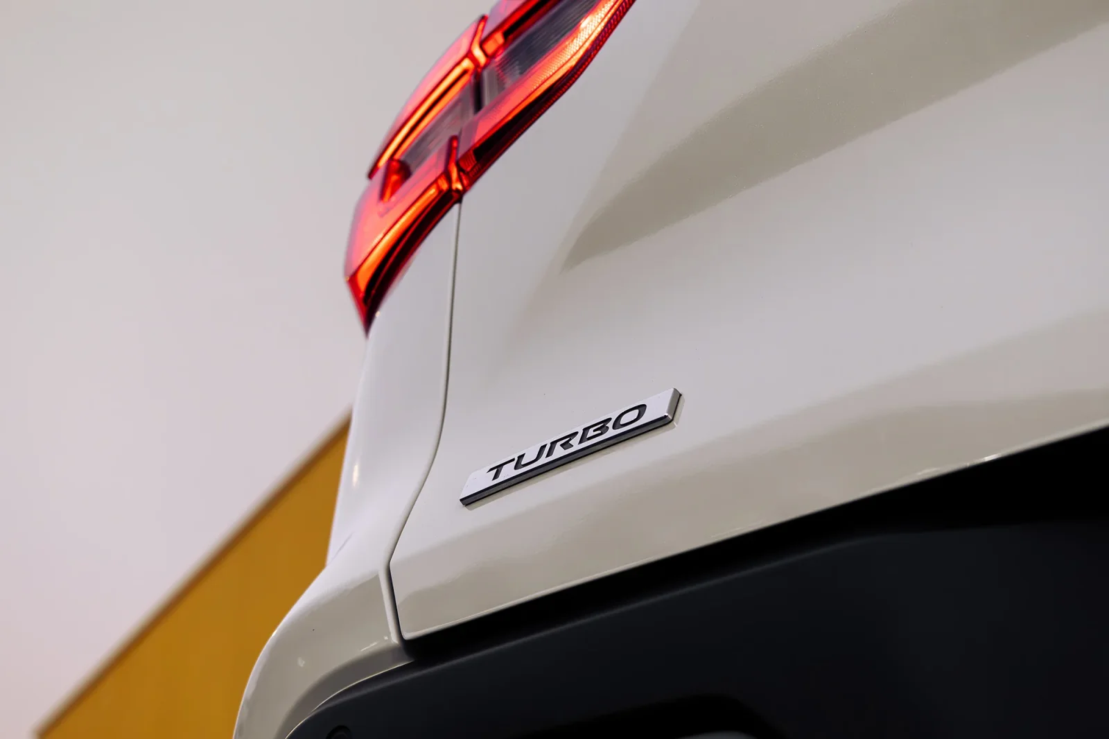 Affitto Nissan Magnite  Bianco 2025 in Dubai - 12 