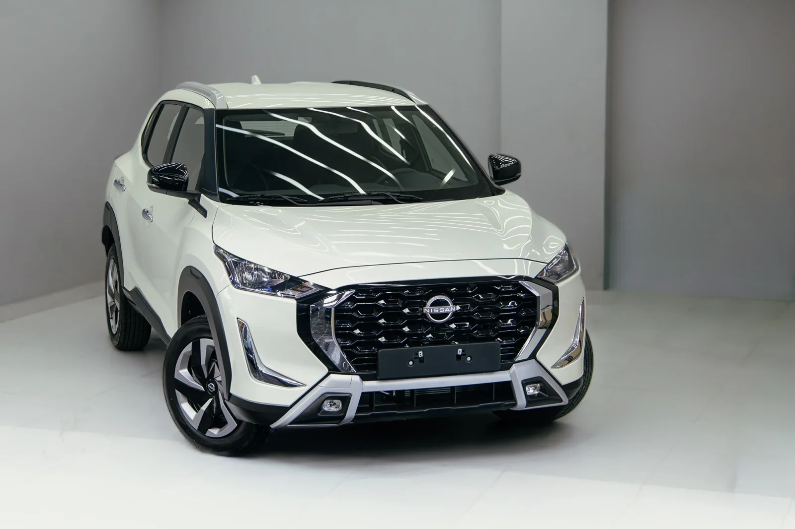 Rent Nissan Magnite  White 2025 in Dubai
