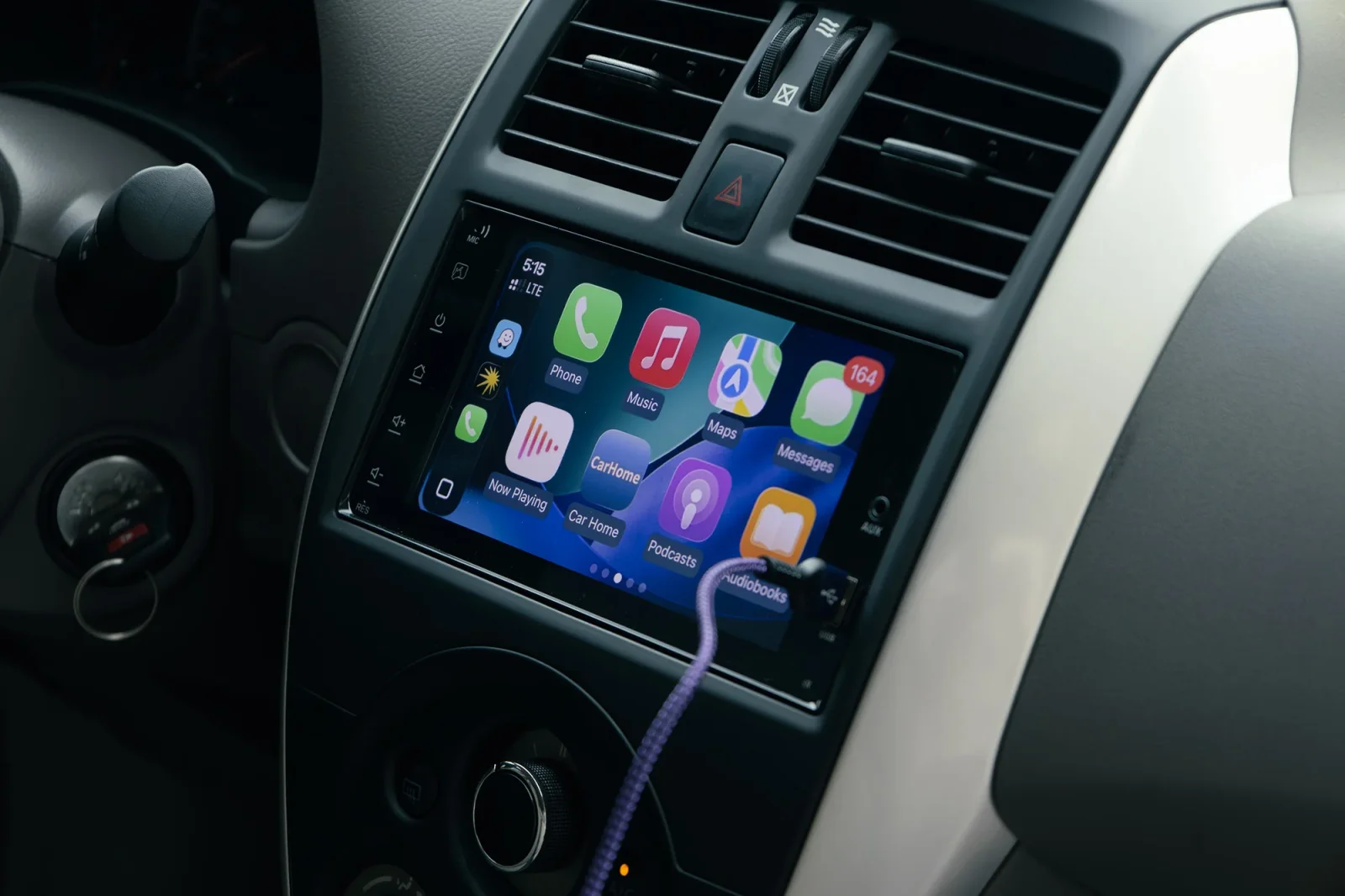 Huren Nissan Sunny  Wit 2025 in Dubai - 5 