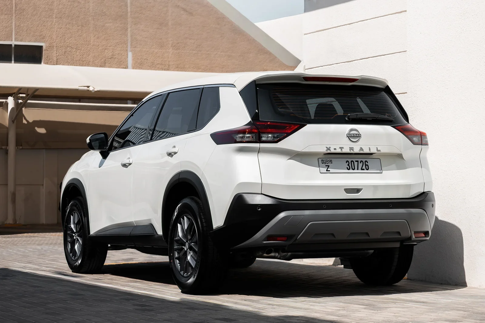 Loyer Nissan X-Trail  Blanc 2026 en Dubai - 9 