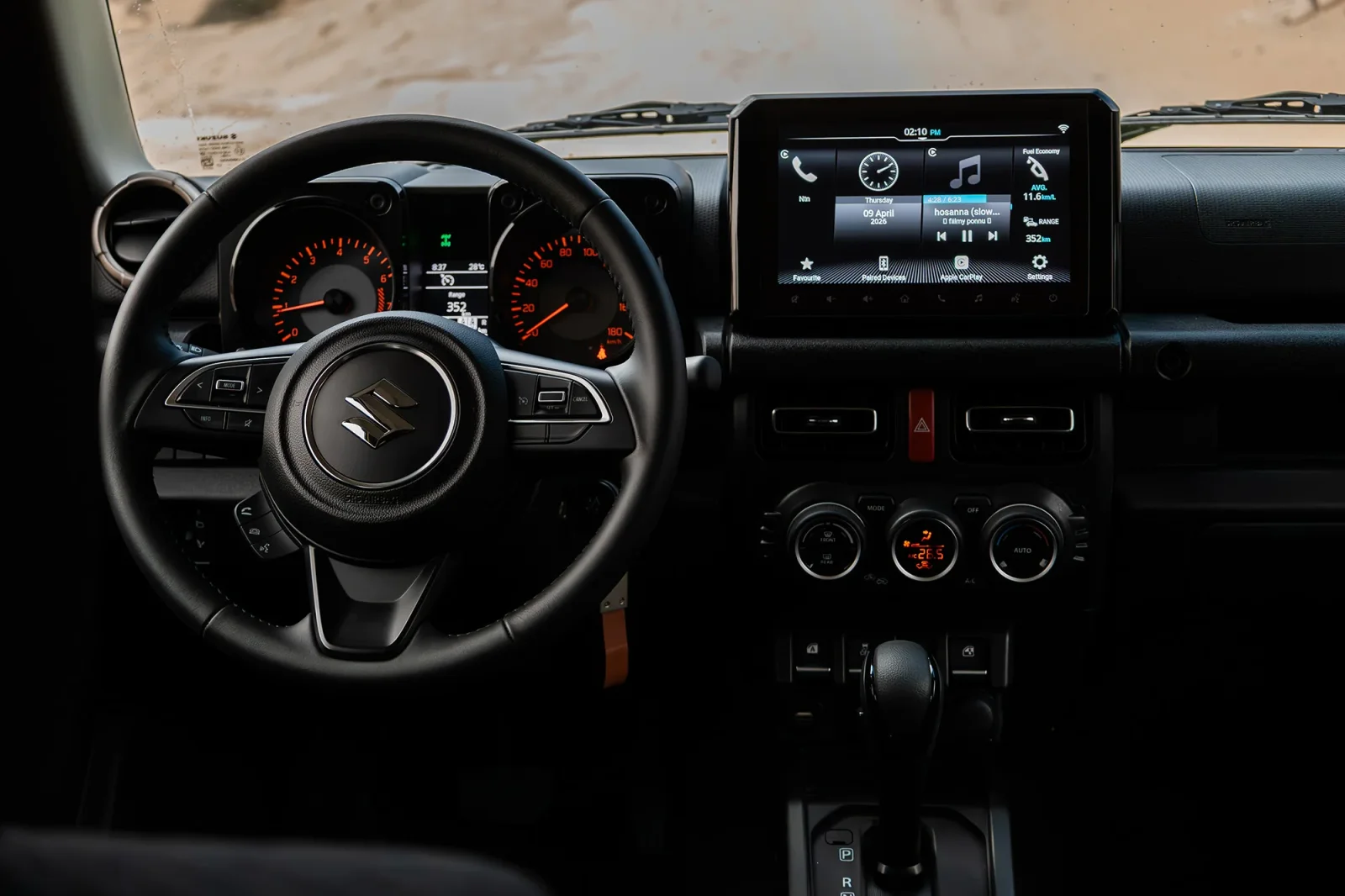 Loyer Suzuki Jimny  Jaune 2026 en Dubai - 3 