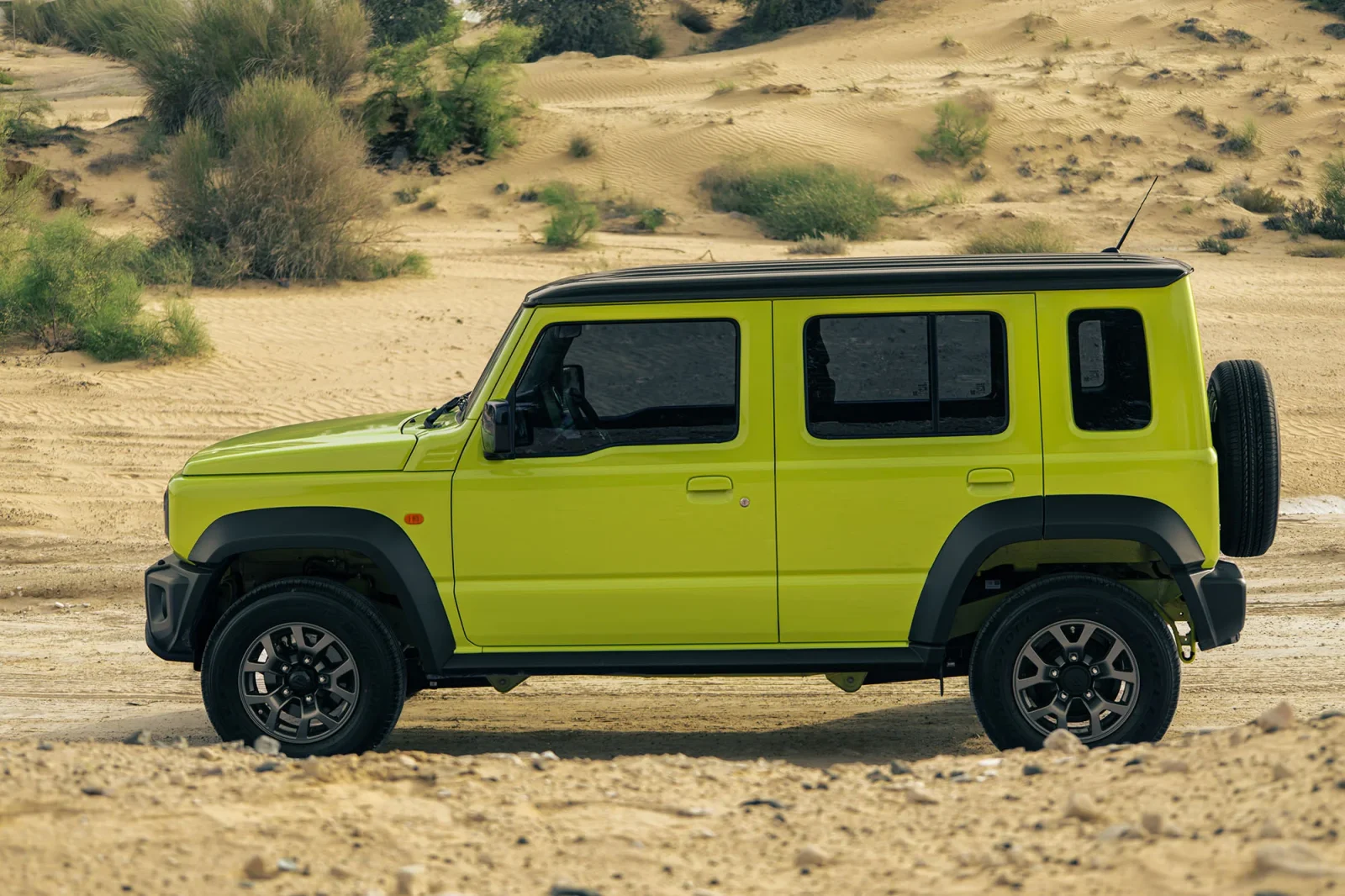 Loyer Suzuki Jimny  Jaune 2026 en Dubai - 7 