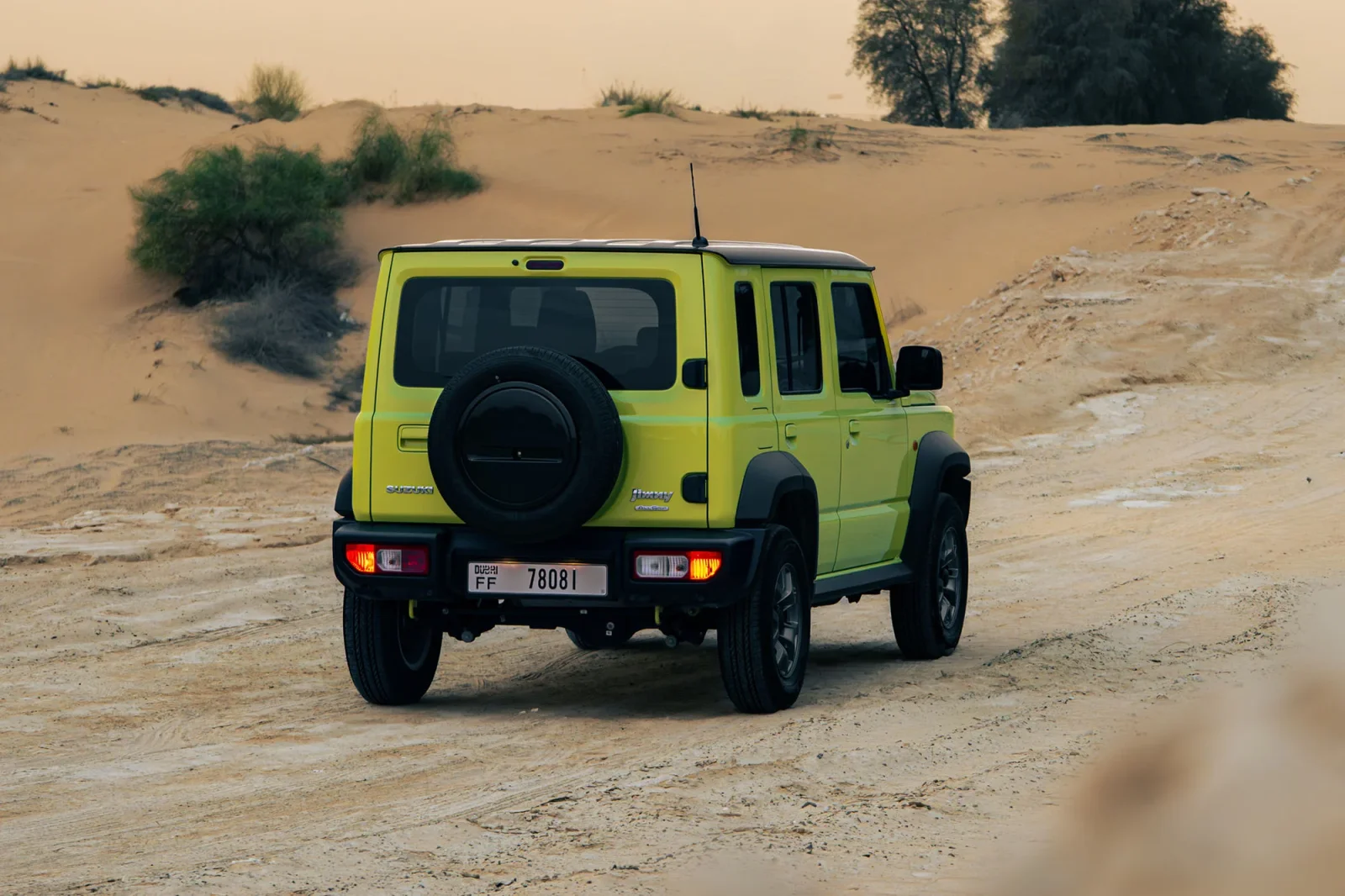 Loyer Suzuki Jimny  Jaune 2026 en Dubai - 13 