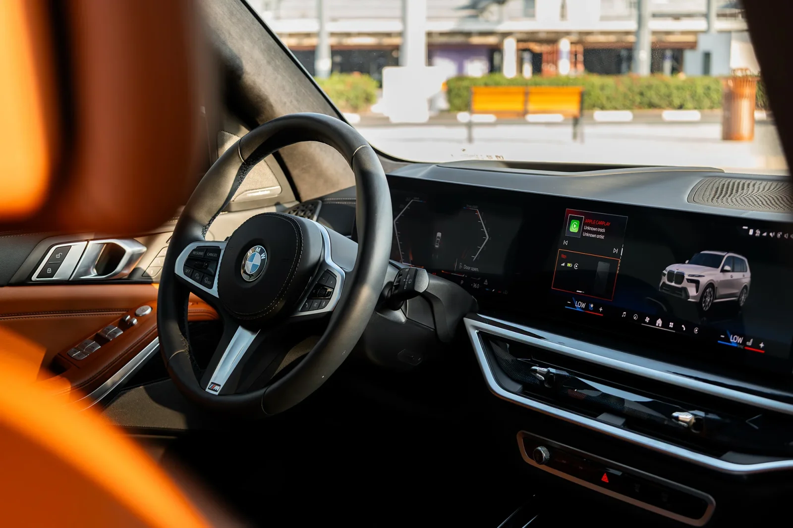 Affitto BMW X7 40i Bianco 2025 in Dubai - 9 