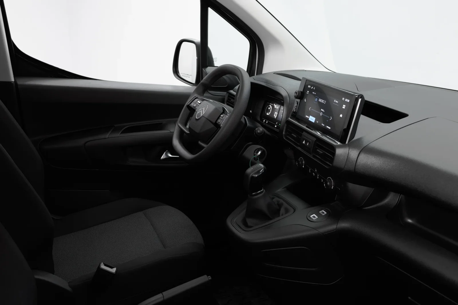 Rent Citroen Berlingo Long Manual White 2026 in Dubai - 3 