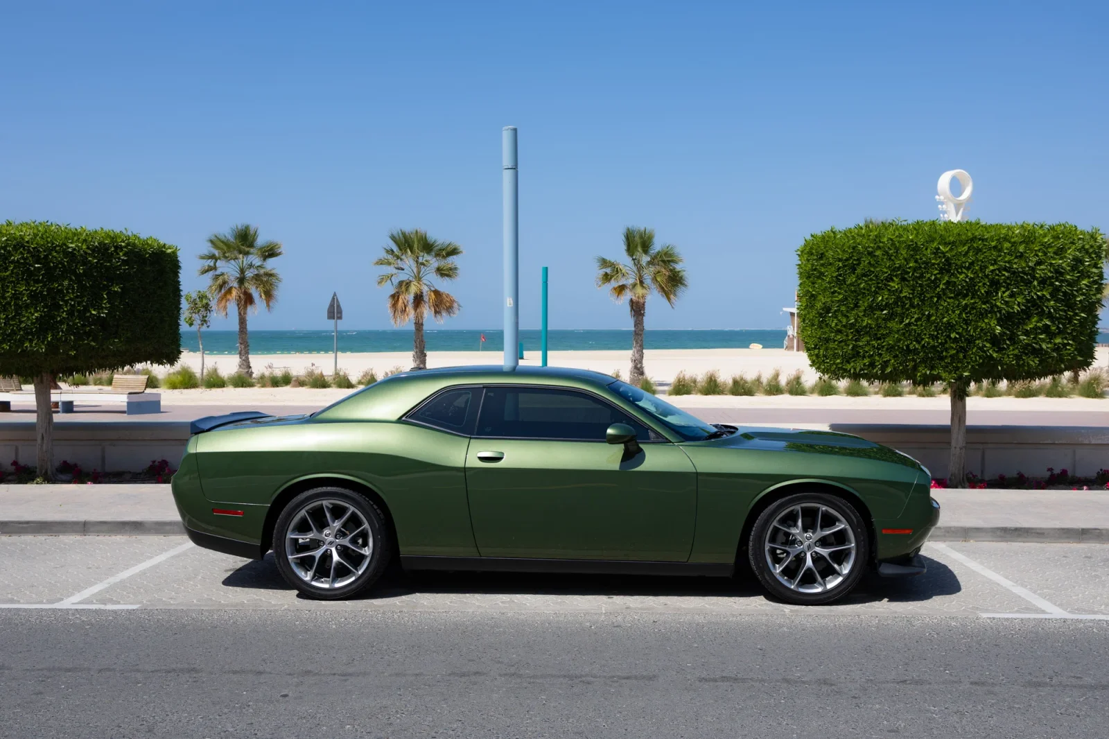 Kiralık Dodge Challenger GT Yeşil 2023 içinde Dubai - 14 