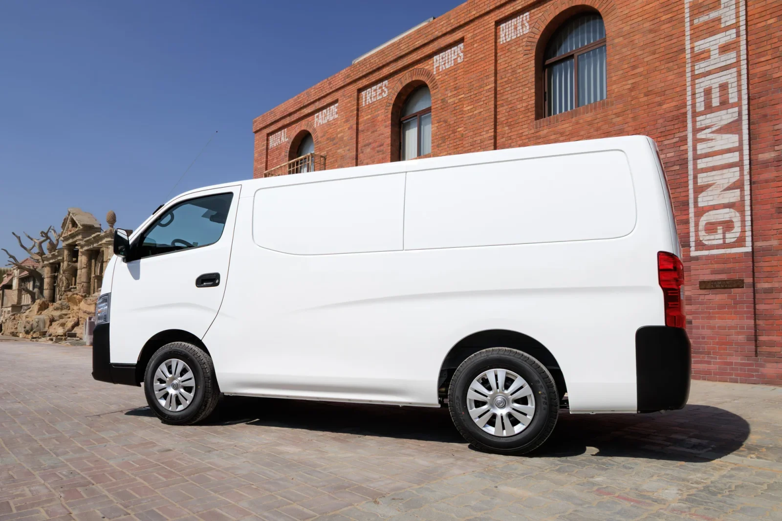Rent Nissan Urvan  White 2026 in Dubai - 11 