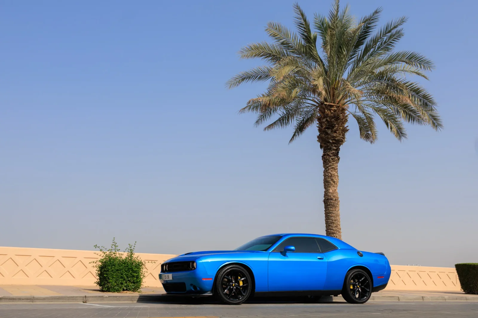 Miete Dodge Challenger GT Blau 2023 in der Dubai - 8 