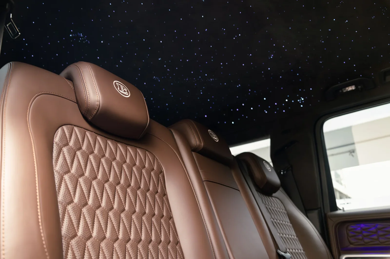 Affitto Mercedes-Benz G-Class Brabus 800 Carbon Kit  Giallo 2022 in Dubai - 4 