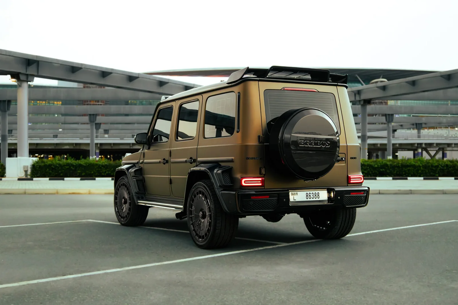 Affitto Mercedes-Benz G-Class Brabus 800 Carbon Kit  Giallo 2022 in Dubai - 8 