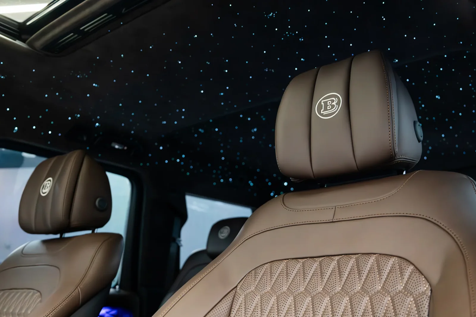 Huren Mercedes-Benz G-Class Brabus 800 Carbon Kit  Groente 2022 in Dubai - 3 