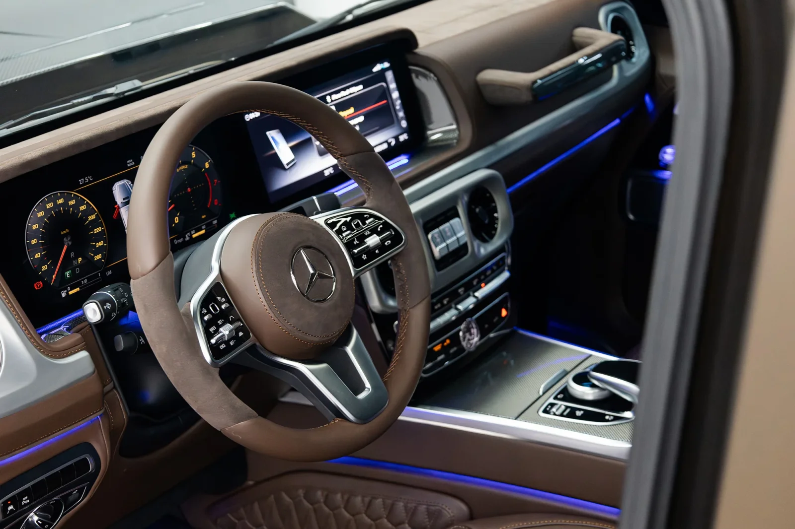 Huren Mercedes-Benz G-Class Brabus 800 Carbon Kit  Groente 2022 in Dubai - 2 