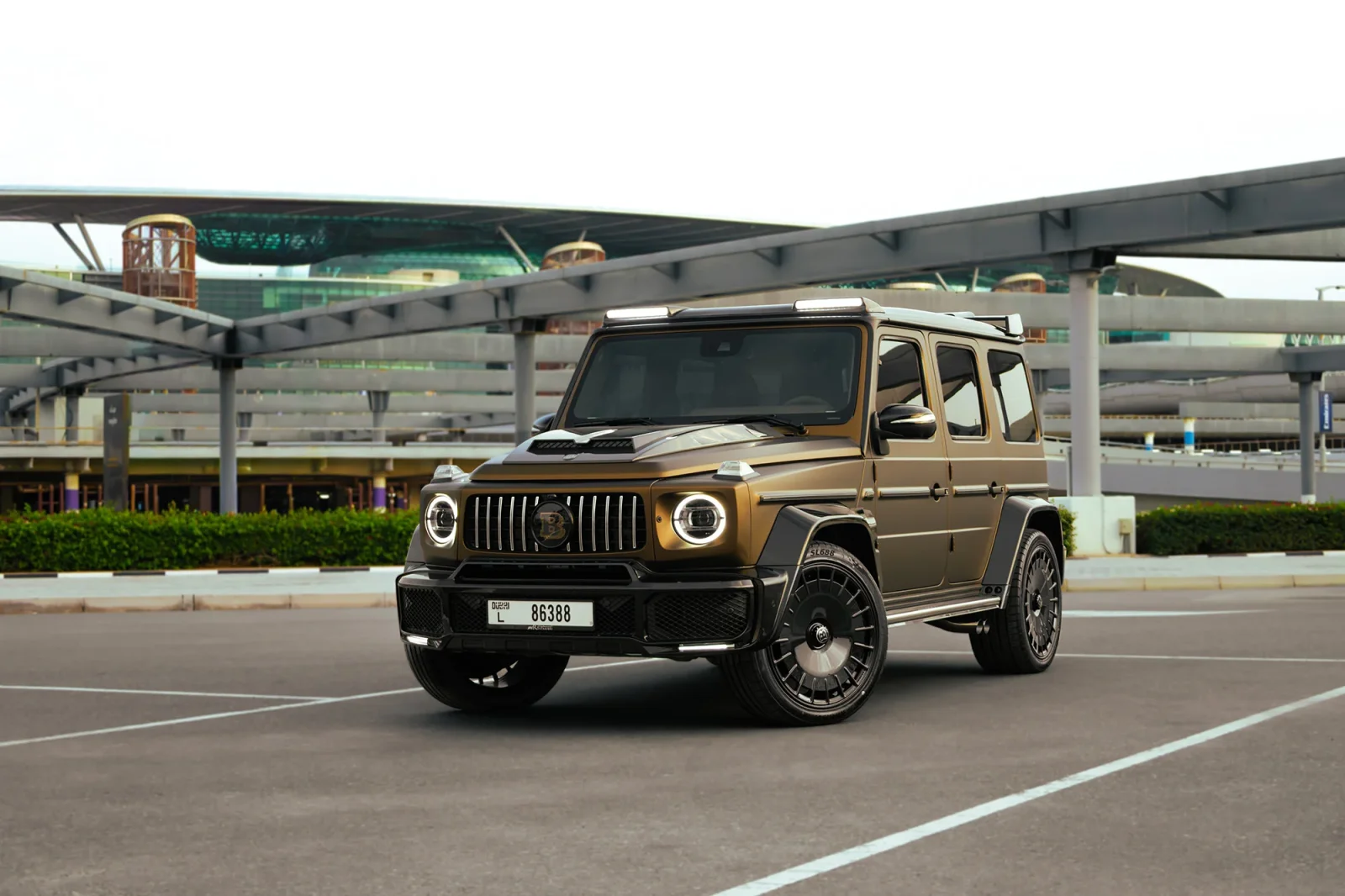 Affitto Mercedes-Benz G-Class Brabus 800 Carbon Kit  Giallo 2022 in Dubai