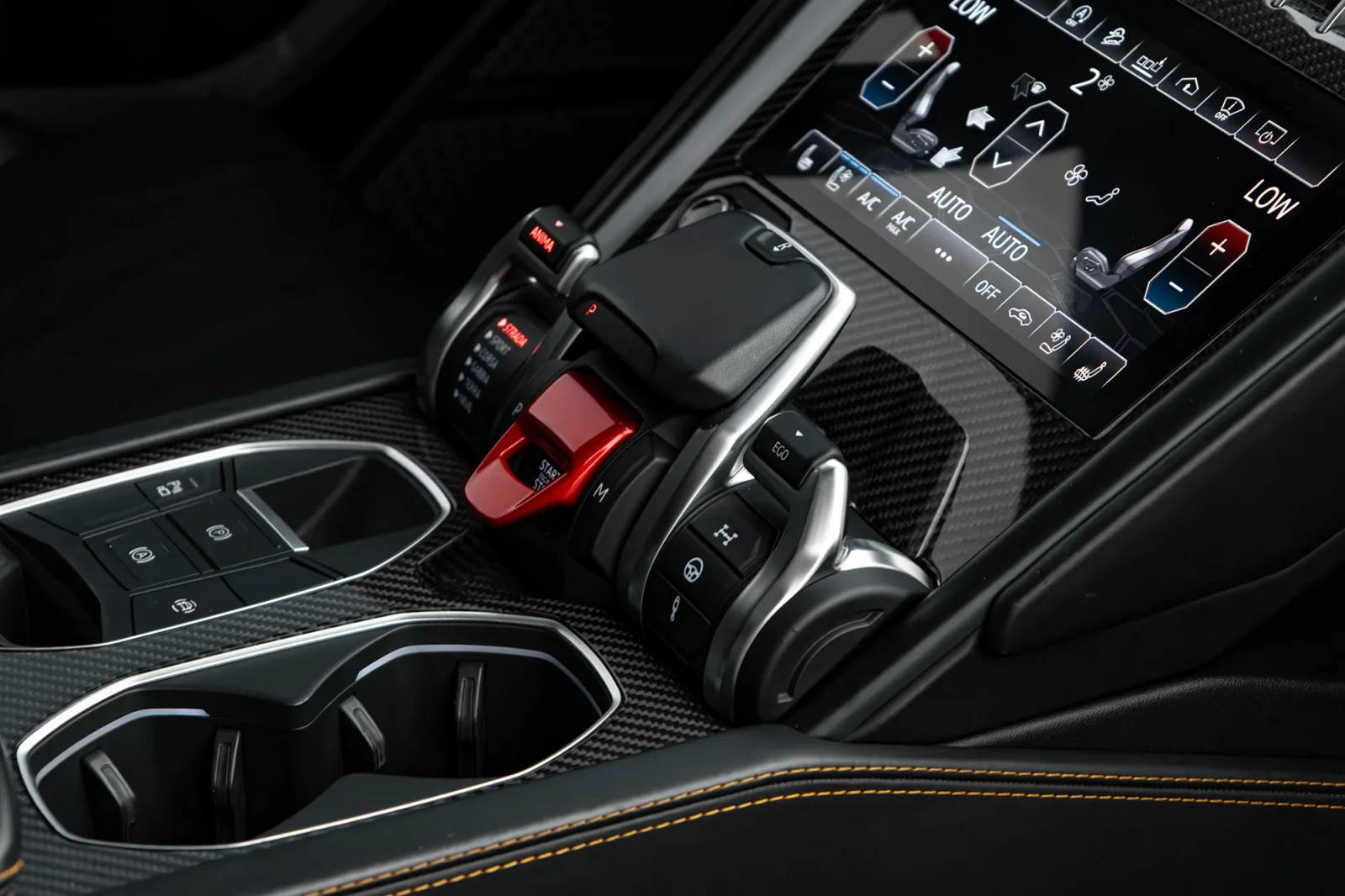 Rent Lamborghini Urus  Black 2021 in Dubai - 13 