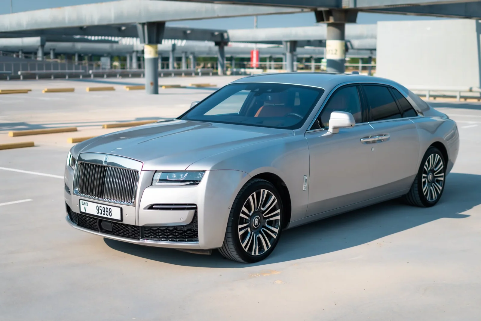 Miete Rolls-Royce Ghost  Grau 2022 in der Dubai